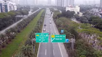 Đề xuất cấm xe tải chạy ở làn tốc độ cao nhất Đại lộ Thăng Long và đường Võ Nguyên Giáp