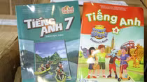 Có kẽ hở trong việc phân phối sách giáo khoa