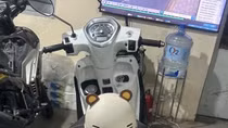 Vào UBND phường... trộm xe