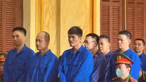 Tuyên án 14 bị cáo buôn lậu 113 kg vàng từ Camphuchia về Việt Nam