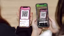 Khóc ròng với lì xì online