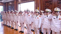 Đảng uỷ Công an Trung ương dâng hương tưởng niệm Chủ tịch Hồ Chí Minh