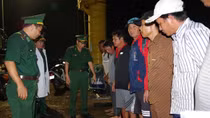 Kịp thời tiếp nhận và sơ cứu 11 ngư dân gặp nạn trên vùng biển Vũng Tàu