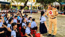 Lan tỏa sâu rộng pháp luật giao thông trong các trường học ở Khánh Hòa