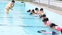 Cảnh sát đường thủy Hải Phòng dạy bơi miễn phí cho trẻ em