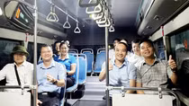 Hà Nội mở tuyến xe buýt đến xã đảo duy nhất