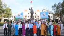 TP Hồ Chí Minh tôn vinh 60 cá nhân tiêu biểu trong sự nghiệp xây dựng, bảo vệ và phát triển thành phố