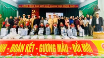 Nghĩa tình của lực lượng CSGT với đồng bào vùng lũ Nghệ An