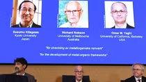 Chủ nhân Giải thưởng VinFuture nhận Giải Nobel Hóa học 2025