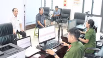 Công an Thanh Hóa chạy đua với thời gian, hoàn thành đúng hẹn cấp đổi thẻ Đảng viên