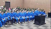 Xét xử ổ nhóm đòi nợ bằng cách ghép ảnh khỏa thân rồi đăng lên trang “tình một đêm”