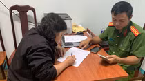 Công an làm việc với người phụ nữ phao tin “sập nhà lầu, hàng chục người chết”