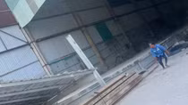 Tạm giữ hình sự 2 đối tượng trong vụ sập sàn bê tông làm 3 người tử vong