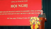 7 lãnh đạo cấp phòng Công an tỉnh Hà Nam tình nguyện xin nghỉ công tác trước hạn tuổi