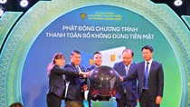 Cá tầm Lai Châu được đấu giá 102 triệu đồng tại Tuần lễ nông sản Việt 2025