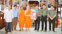 Công an Sóc Trăng chúc Tết cổ truyền Chôl Chnăm Thmây của đồng bào Khmer