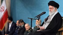 Đại giáo chủ Iran phản ứng rắn trước lời thúc giục đám phán của ông Trump
