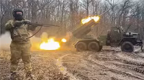 Nga tấn công khép chặt vòng vây, hơn 2.000 quân Ukraine tại Kursk nguy khốn