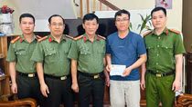 Thăm hỏi, động viên CBCS bị thương khi làm nhiệm vụ chữa cháy