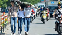 Nắng nóng bao trùm Bắc và Trung Bộ