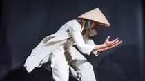 Đạo diễn "ngoại" làm mới sân khấu "nội": Nỗ lực tìm kiếm sự mới mẻ