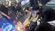 Khi quán bar… nhờn luật