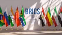 BRICS trước lời đe dọa "vũ khí hóa đồng USD" từ ông Donald Trump: Lưỡng bại câu thương