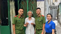 “Hạt gạo nghĩa tình” giúp đỡ người dân nghèo ở trung tâm TP Hồ Chí Minh