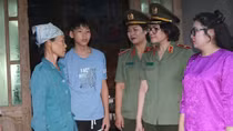 Đoàn Thanh niên, Hội Phụ nữ, Công đoàn CAND xung kích, đồng hành cùng nhân dân và CBCS vùng lũ lụt