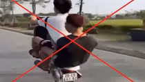 Từ thông tin trên Zalo, CSGT xử phạt 2 nam thanh niên “bốc đầu” xe mô tô
