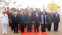 Lãnh đạo Đảng, Nhà nước và Bộ Công an vào Lăng viếng Chủ tịch Hồ Chí Minh