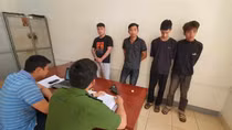 Không chịu uống bia phục vụ khách, nữ tiếp viên karaoke bị bán với giá 20 triệu đồng