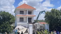 Tháo dỡ biệt phủ view biển Đồ Sơn xây dựng trái phép trên đất nông nghiệp