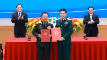 Việt Nam và Lào ký kết nhiều văn kiện hợp tác quan trọng