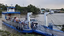 Băn khoăn với mức phí khai thác nhiều bến phà ở Long An