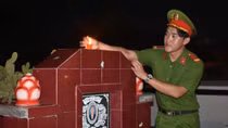 Tuổi trẻ Sóc Trăng thắp nến tri ân các anh hùng liệt sĩ