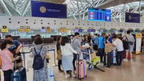 Cấm bay 12 tháng đối với nam hành khách tung tin có lựu đạn trong vali