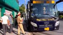 Công an lấy lời khai phụ xe giường nằm bị cô gái tố sàm sỡ