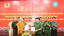Công an Cần Thơ phối hợp tuyên truyền, vận động tăng ni, phật tử tham gia đảm bảo TTATGT