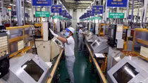 Ai có quyền triệu tập họp Hội đồng quản trị khi Chủ tịch bị tạm giam?