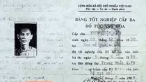 Mảnh bằng - học giả, tấm áo - thầy tu