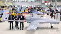 Xu hướng máy bay quân sự không người lái 2024