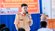 Sắc màu biên ải