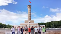 Cột cờ Tổ quốc ở hai đầu đất nước