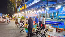 Chợ hải sản bủa vây hè phố Cần Thơ