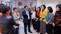 Thủ tướng kiểm tra công tác ứng trực, chúc Tết các cơ quan thông tấn, báo chí