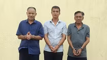 Bắt nhóm chuyên “săn” lưới thép B40 trên cao tốc