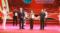 Trao giải Cuộc thi viết “Bảo vệ nền tảng tư tưởng của Đảng trong tình hình mới”