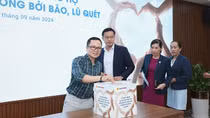 Tập thể Vietbank quyên góp hơn 700 triệu trong 120 phút của lễ phát động kêu gọi ủng hộ đồng bào