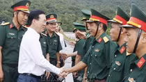 Chủ tịch nước Võ Văn Thưởng thăm, chúc Tết quân và dân xã đảo Thổ Châu